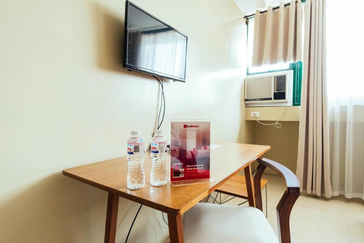 Reddoorz Near Osmena Highway 1 Hotell Makati City Exteriör bild