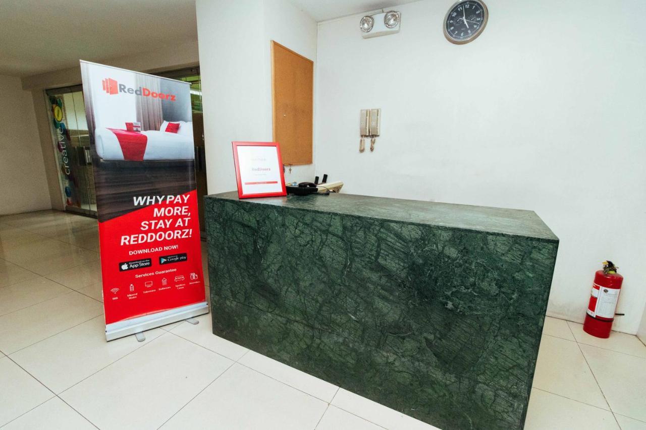 Reddoorz Near Osmena Highway 1 Hotell Makati City Exteriör bild